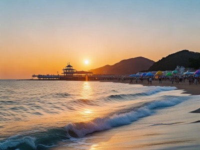 东港海滨浴场位于香港西环路和南环路附近，提供多种水下运动服务，如自由泳、浮潜、浮潜潜水等。建议提前查询具体位置和活动类型，以确保活动安全。